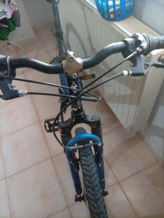 Bici Montaña Rueda Pinchada