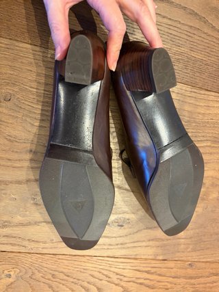 Zapatos Marrones Talla 36 con Hebilla Dorada