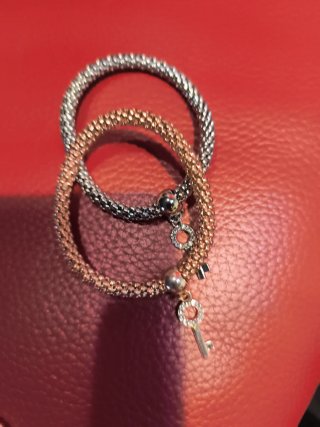 3 Pulseras con Dijes de Llave y Candado