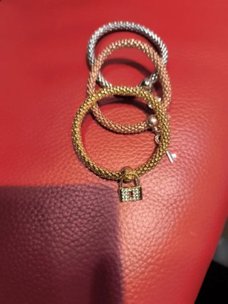 3 Pulseras con Dijes de Llave y Candado