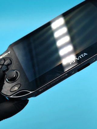 PS Vita 1000 OLED Nera