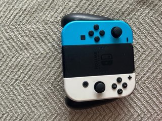 Nintendo Switch OLED Azul y Blanco