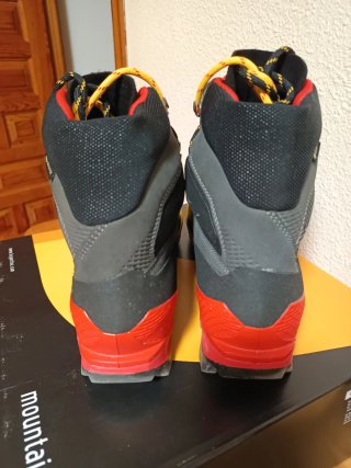 Botas semirrígidas La Sportiva