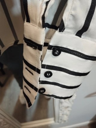 Camisa Zara rayas negras manga larga