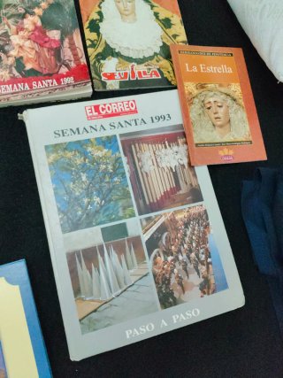 Libros,revista,anuarios, boletines semana santa