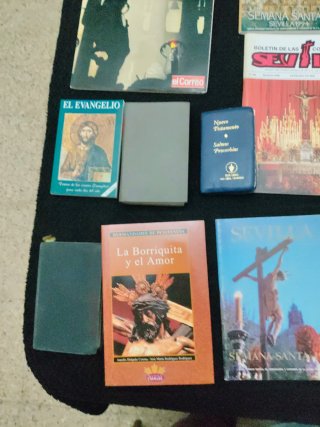 Libros,revista,anuarios, boletines semana santa