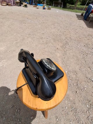 Teléfono antiguo Siemens de baquelita