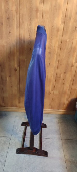 CAZADORA BOMBER CABALLERO PIEL MORADA LIMITADA