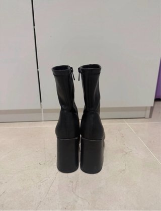 Botines Stradivarius negros tacón plataforma