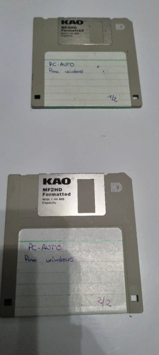 Disquetes KAO MF2HD y PC Games.