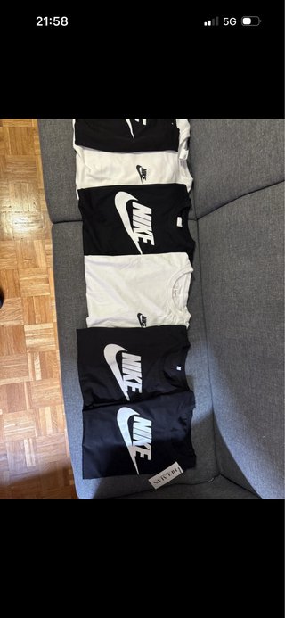 Lote 8 Camisetas con el Logo de nike Estampado