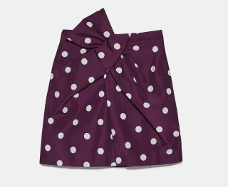 Falda con lunares y lazo cruzado