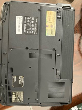 Acer Aspire 2920Z - Funciona con monitor externo