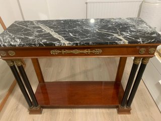 Mueble de entrada mármol, madera y bronce.