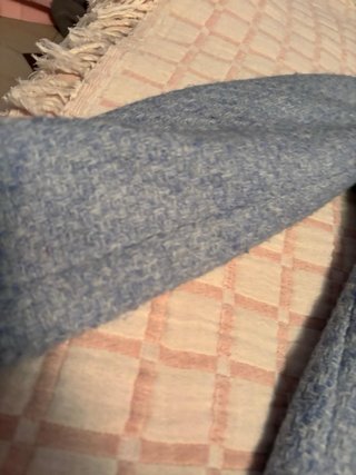 Chaqueta azul con botones estilo cayetana