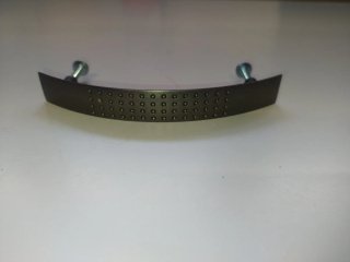 Maniglie metalliche da cucina