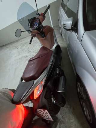 Piaggio Beverly 350 Sport Touring Scooter