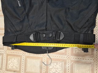 Pantaloni moto taglia XL con protezioni