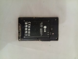 2 LG Móvil Negro y 1 Soni blanco