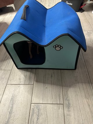 Vendo caseta de perro pequeño
