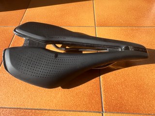 Sella Giant Fleet SL 145 mm in carbonio