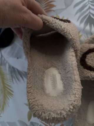 Chanclas Gucci borrego beige y marrón
