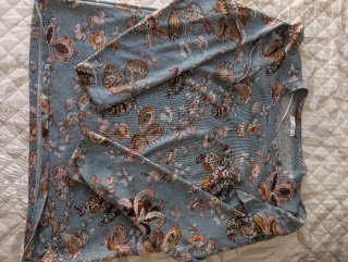 Jersey finito floral manga larga talla L