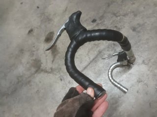 Manillar bici antigua con manetas freno