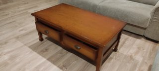 Mesa baja de salón de madera
