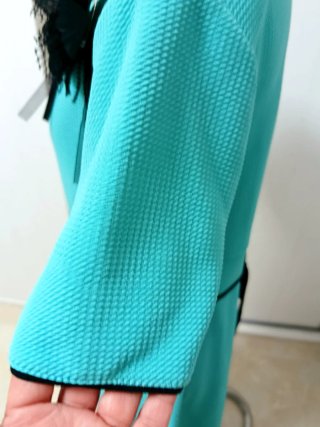 Vestido Turquesa con Detalle Negro