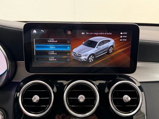 Mercedes-Benz GLC Coupé 2022 300de 306cv AMG LINE