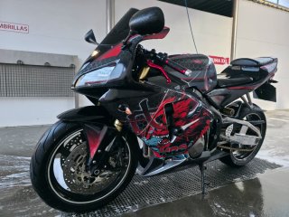 Honda CBR 600 RR (Limitada en papeles a 25 kw)