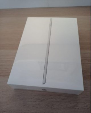 ★SIGILLATO + REGALO★ iPad 10.2" 256GB