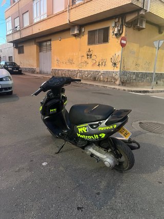 Aprilia Sonic 50 Scooter