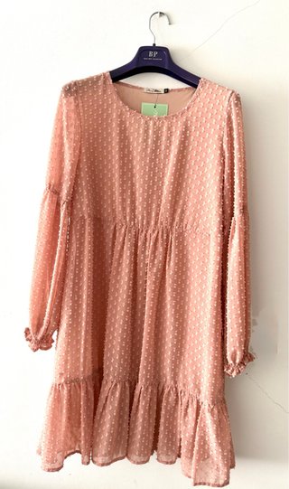Vestido rosa con textura
