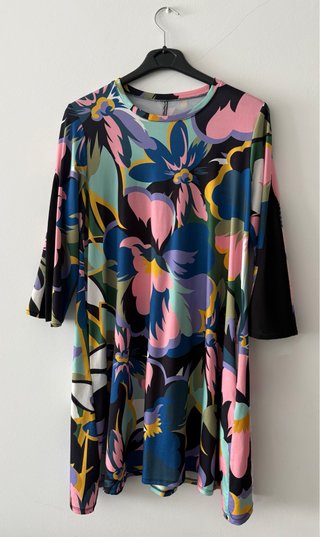 Vestido estampado floral multicolor