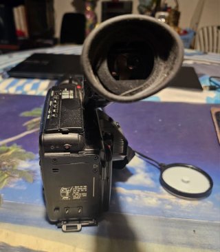 Câmara Vídeo Sony Hi8 CCD-V600E