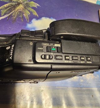 Câmara Vídeo Sony Hi8 CCD-V600E