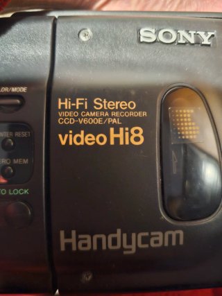 Câmara Vídeo Sony Hi8 CCD-V600E