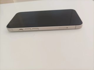 iPhone 13 bianco nuovissimo e poco usato
