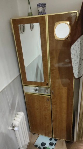Mueble de baño madera y cristal