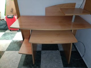 Escritorio madera y metal
