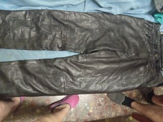 Pantalón de cuero negro talla 44
