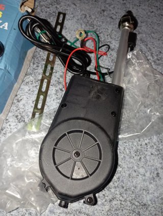 Antena Eléctrica BF-686