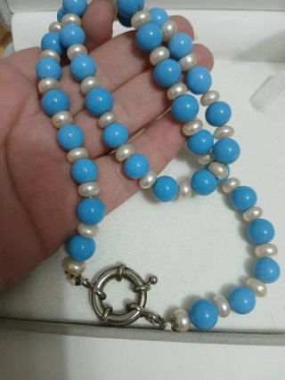Collana perle turchesi e bianche