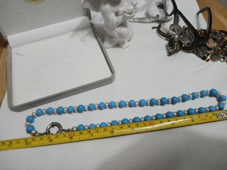 Collana perle turchesi e bianche