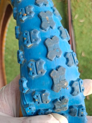 Rueda BMX 20 Azul Banda Crema