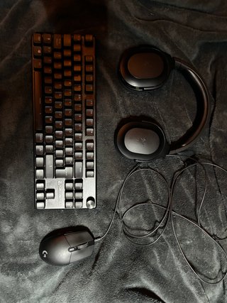 Acer Nitro V 16S + setup