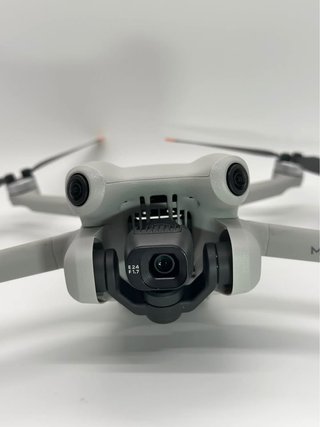 DJI Mini 4 Pro Fly More Combo