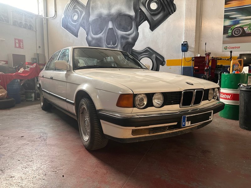 BMW Serie 7 1991 - foto 1